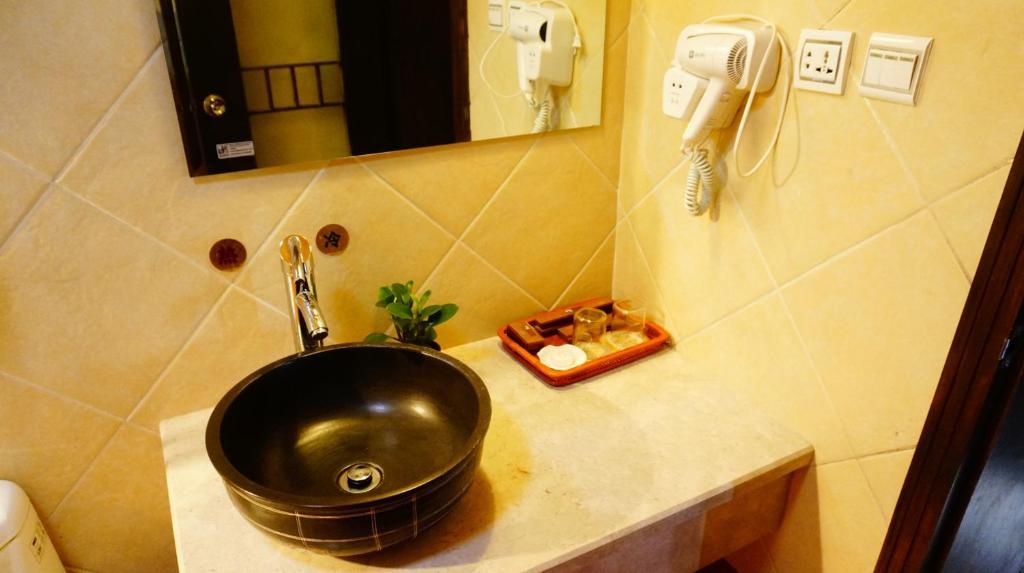 Lijiang Wangjia Courtyard Inn Chambre photo